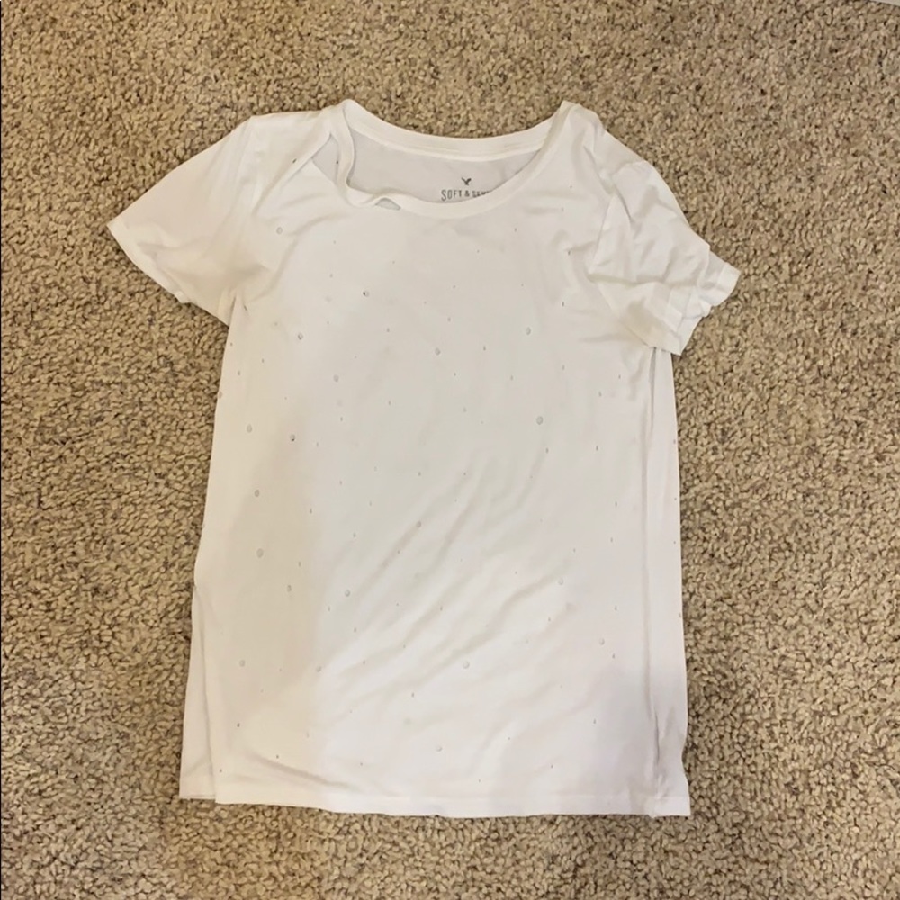 American Eagle distressed t shirt.